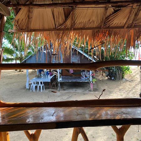 Malee Homestay Ko Por Esterno foto