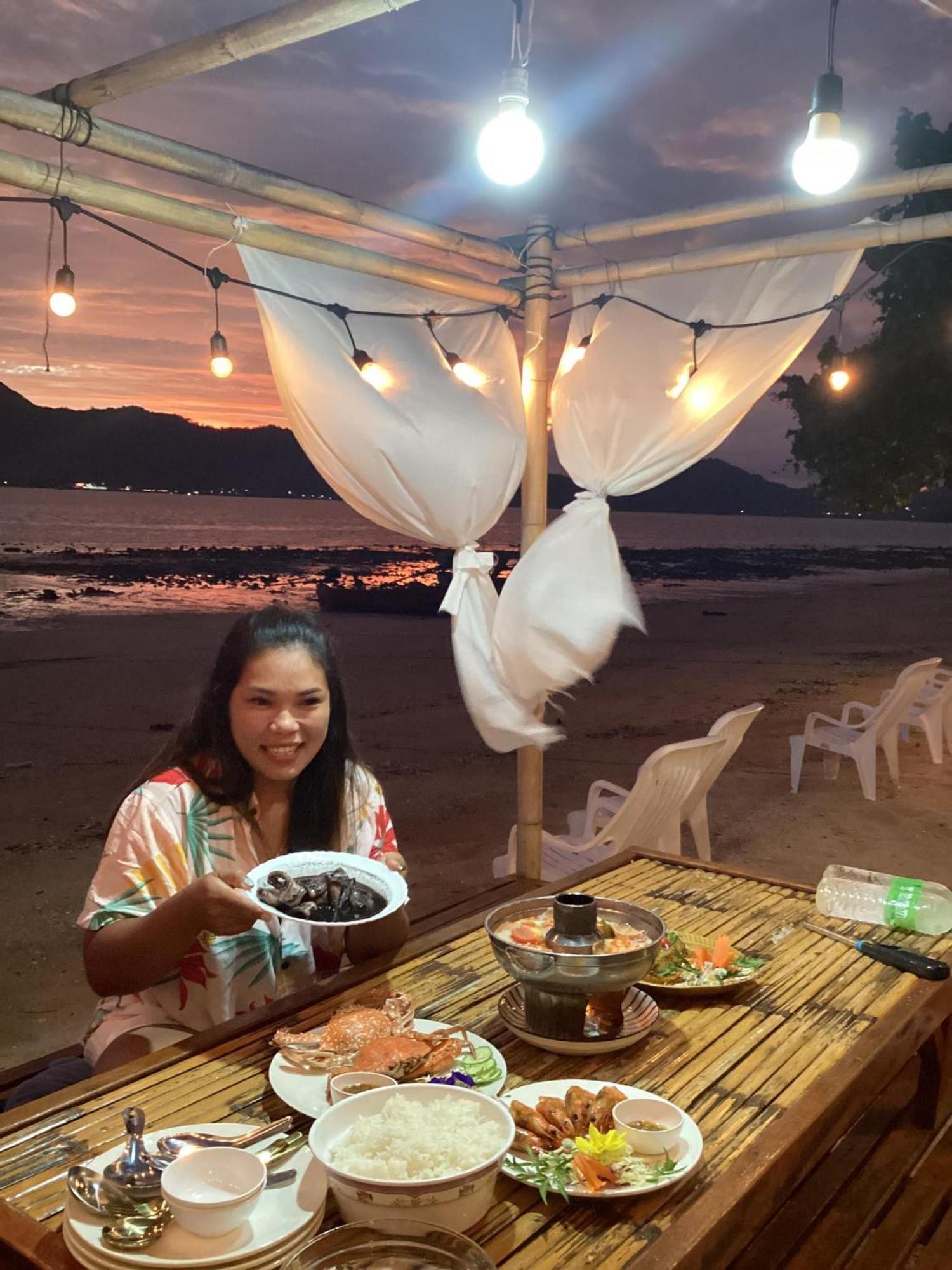 Malee Homestay Ko Por Esterno foto